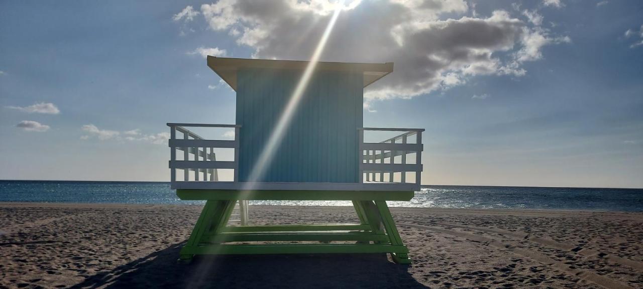 Le Barcares Logement Climatise Pour 6 Personnes, Draps Et Serviettes Non Fournis Air-Conditioned Accommodation For 6 People, Sheets And Towels Not Provided Alojamiento Con Aire Acondicionado Para 6 Personas, Sabanas Y Toallas No Incluidas Luaran gambar
