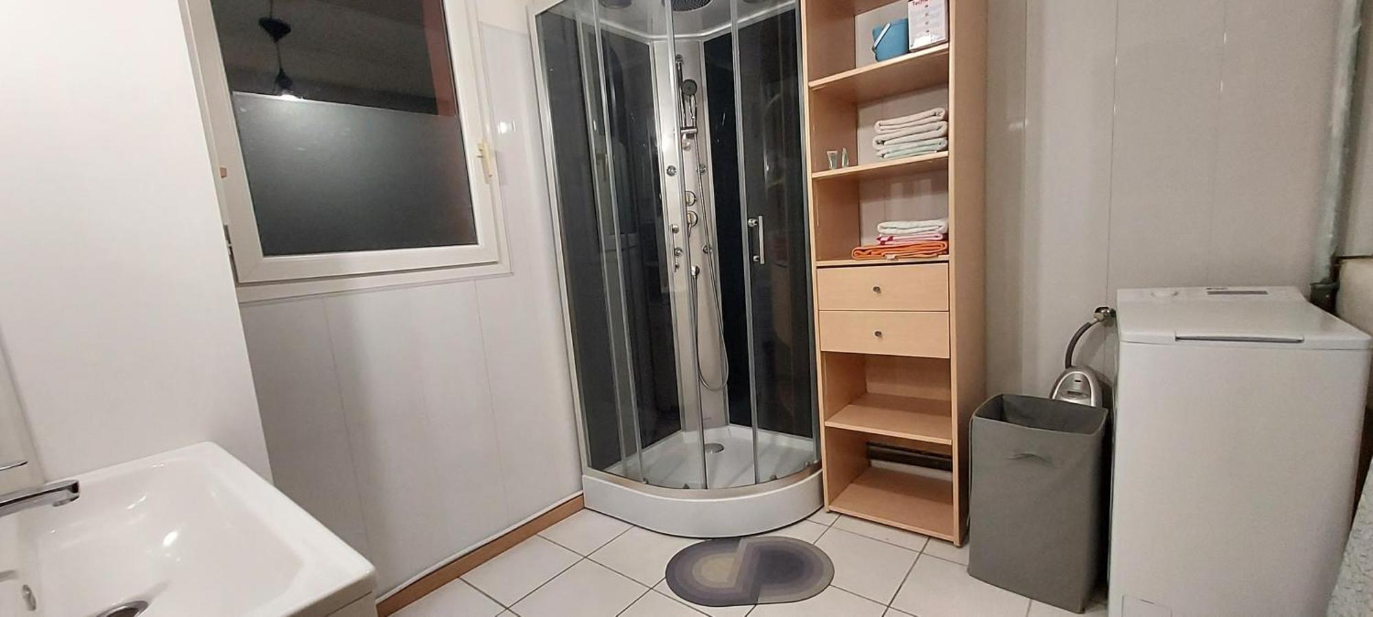 Le Barcares Logement Climatise Pour 6 Personnes, Draps Et Serviettes Non Fournis Air-Conditioned Accommodation For 6 People, Sheets And Towels Not Provided Alojamiento Con Aire Acondicionado Para 6 Personas, Sabanas Y Toallas No Incluidas Luaran gambar