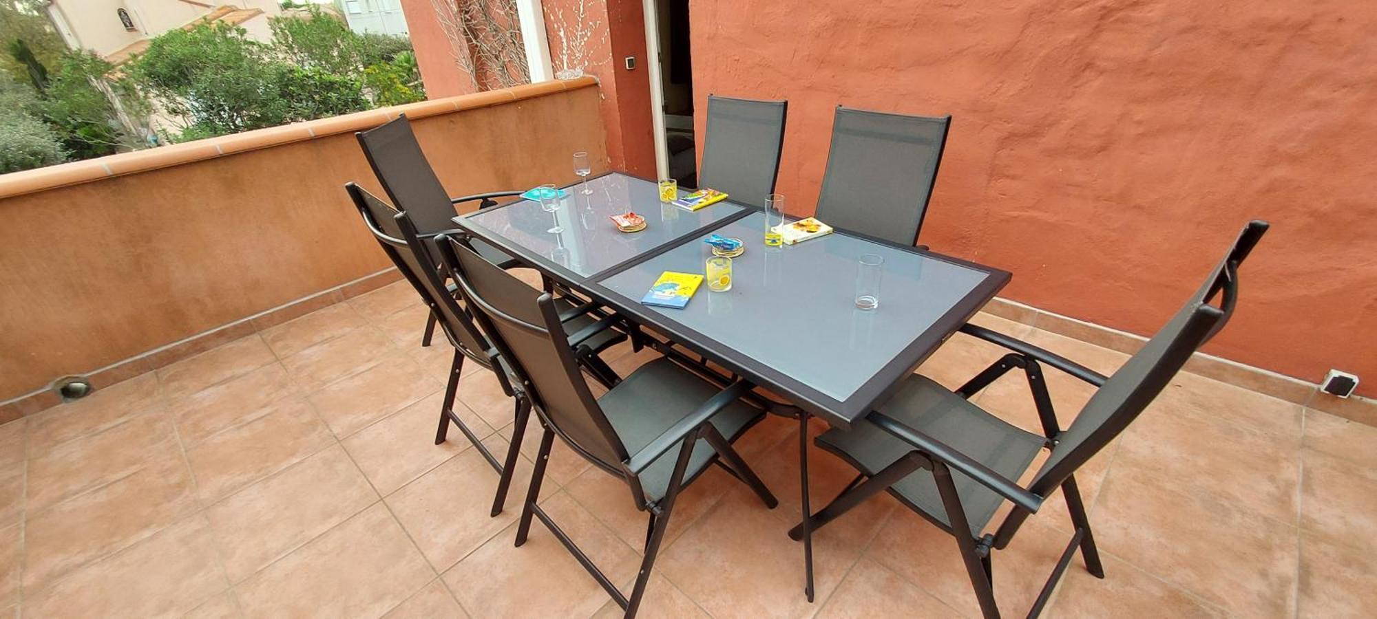 Le Barcares Logement Climatise Pour 6 Personnes, Draps Et Serviettes Non Fournis Air-Conditioned Accommodation For 6 People, Sheets And Towels Not Provided Alojamiento Con Aire Acondicionado Para 6 Personas, Sabanas Y Toallas No Incluidas Luaran gambar