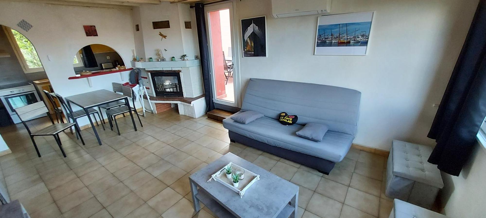 Le Barcares Logement Climatise Pour 6 Personnes, Draps Et Serviettes Non Fournis Air-Conditioned Accommodation For 6 People, Sheets And Towels Not Provided Alojamiento Con Aire Acondicionado Para 6 Personas, Sabanas Y Toallas No Incluidas Luaran gambar